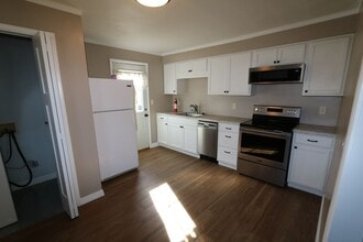 2711 Flint Hills Dr in Burlington, IA - Building Photo - Building Photo