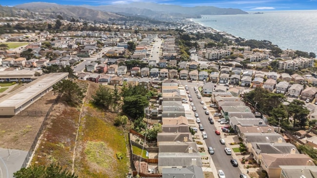 157 Longview Dr in Daly City, CA - Building Photo - Building Photo