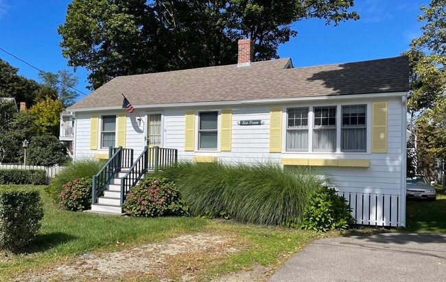 property at 16 Foam Rd
