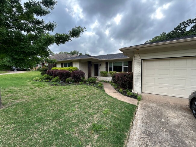 property at 911 Tipton Rd