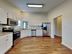 1613 Blankenship Dr in Indianapolis, IN - Building Photo - Building Photo