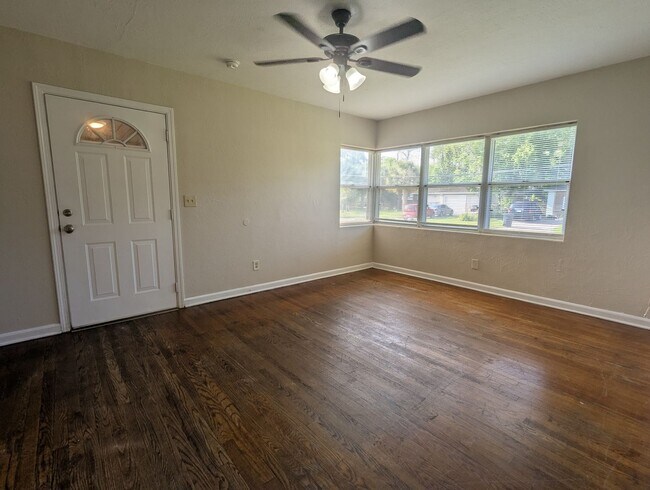 5045 Kerle St in Jacksonville, FL - Building Photo - Building Photo