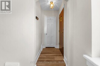 223 Bond St N in Hamilton, ON - Building Photo - Building Photo