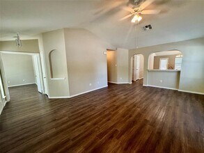 664 Hogan in Kyle, TX - Building Photo - Building Photo