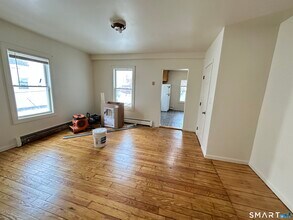 60 Tariff St in Enfield, CT - Building Photo - Building Photo