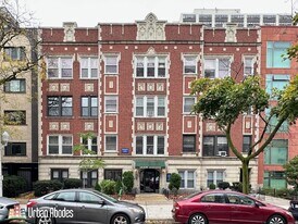 523 W Melrose St, Unit A02C in Chicago, IL - Building Photo