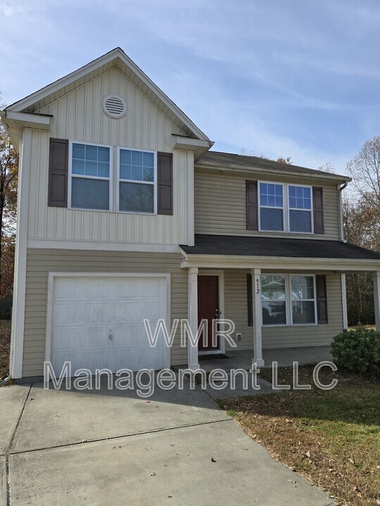 912 Sherman St in Gastonia, NC - Foto de edificio