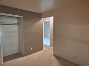 206 Royal Ct in Appleton, WI - Building Photo - Building Photo