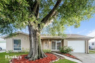 6803 Fernfield Ct in Tampa, FL - Building Photo