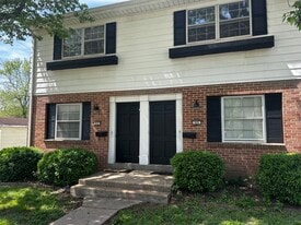 313 Russell Ave in Festus, MO - Building Photo