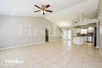 1125 NE 33rd Ln in Cape Coral, FL - Building Photo - Building Photo