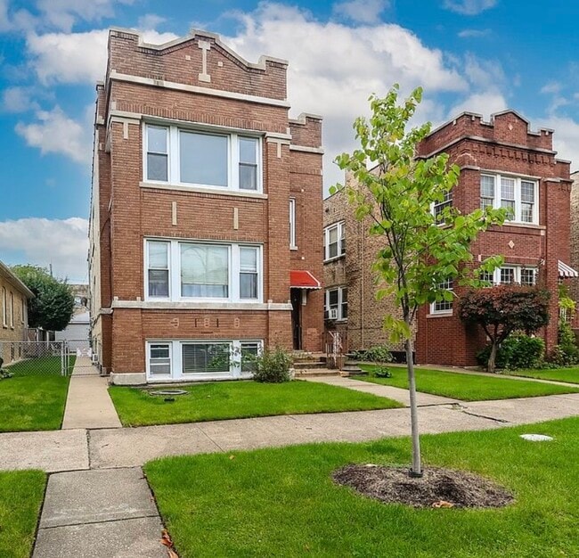 3414 N Ridgeway Ave, Unit G