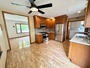 1207 S Sumner St in Wheaton, IL - Building Photo - Building Photo