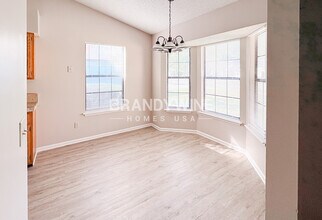 11525 Birch Forest Cir E in Jacksonville, FL - Building Photo - Building Photo