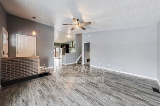 226 Creekway Ct in Whiteland, IN - Building Photo - Building Photo