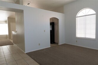 4709 Victoria Beach Way in Las Vegas, NV - Building Photo - Building Photo