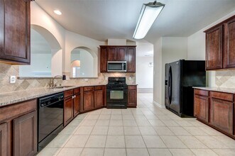 7414 Compass Rose Dr in Richmond, TX - Foto de edificio - Building Photo