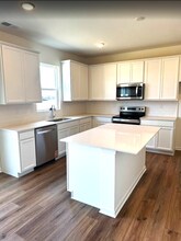 16811 Aiken Rdg Cir in Louisville, KY - Building Photo - Building Photo