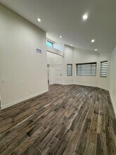 1739 E Washington Blvd in Pasadena, CA - Foto de edificio - Building Photo