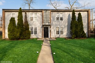 8637 S Ingleside Ave in Chicago, IL - Building Photo