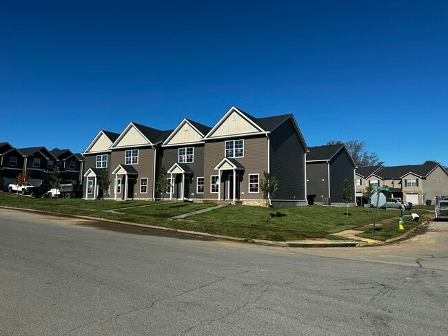 3192 Sandersville Rd in Lexington, KY - Building Photo - Building Photo