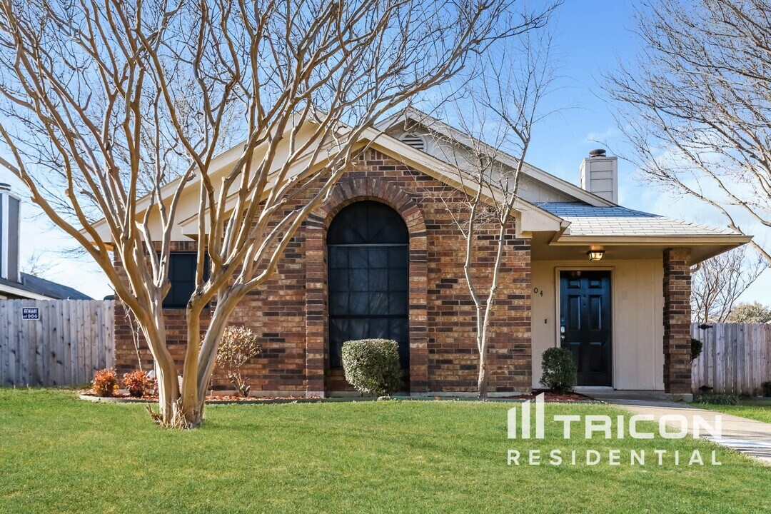 4704 Wineberry Dr in Fort Worth, TX - Building Photo