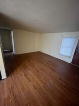 16611 Greenfield Rd in Detroit, MI - Building Photo