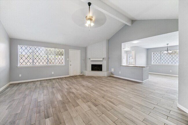 7235 Gallant Glen Ln in Houston, TX - Building Photo - Building Photo