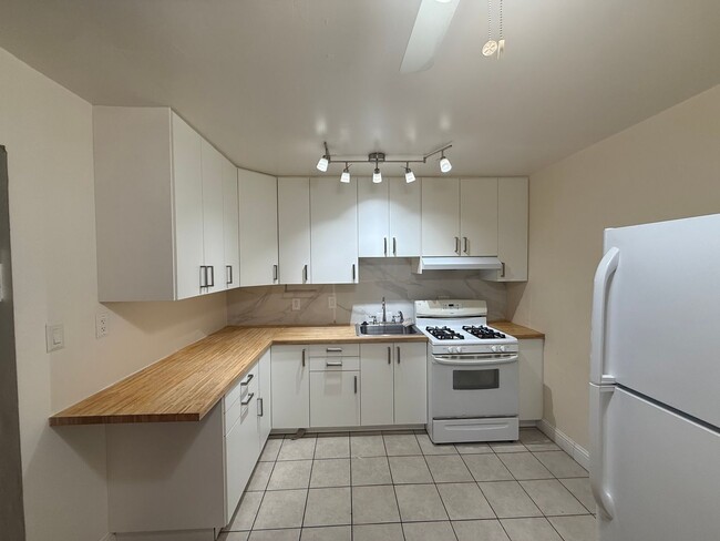 property at 114 Carolina St