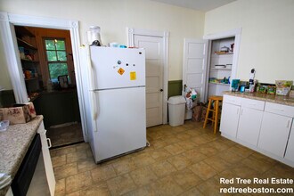 98 Westbourne Ter, Unit 1 in Brookline, MA - Building Photo - Building Photo