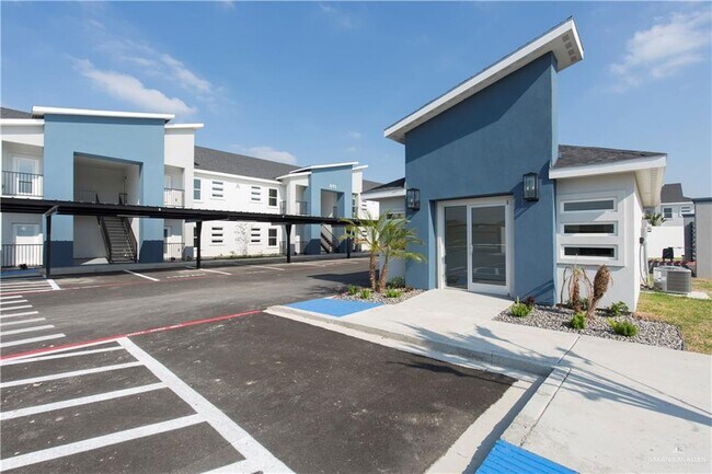 815 N 15th Pl-Unit -46 in Edinburg, TX - Building Photo - Building Photo
