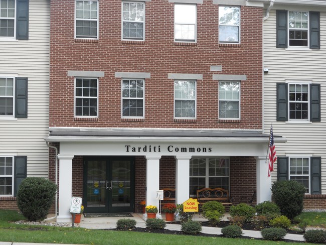Birchwood at Tarditi Commons (62+ Community) in Haddonfield, NJ - Foto de edificio - Floor Plan