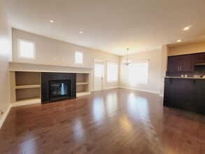 16806-16840 40 St NW in Edmonton, AB - Building Photo - Building Photo