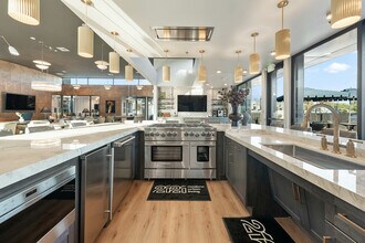 2121 Apartments in Phoenix, AZ - Building Photo - Building Photo