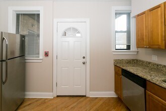 899 Green Bay Rd in Winnetka, IL - Building Photo - Building Photo