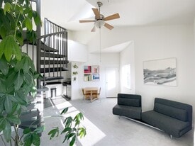 135 Valencia St, Unit A407 in San Francisco, CA - Building Photo