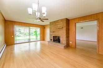 2144 Parkside Dr in Park Ridge, IL - Building Photo - Building Photo