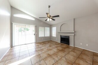 18443 N 31st St in Phoenix, AZ - Building Photo - Building Photo