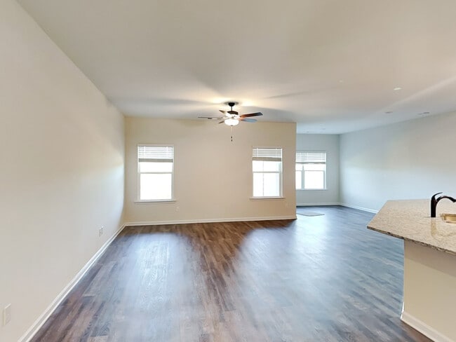 6144 Nathaniel Ln, Unit 15F in Fairburn, GA - Foto de edificio - Building Photo