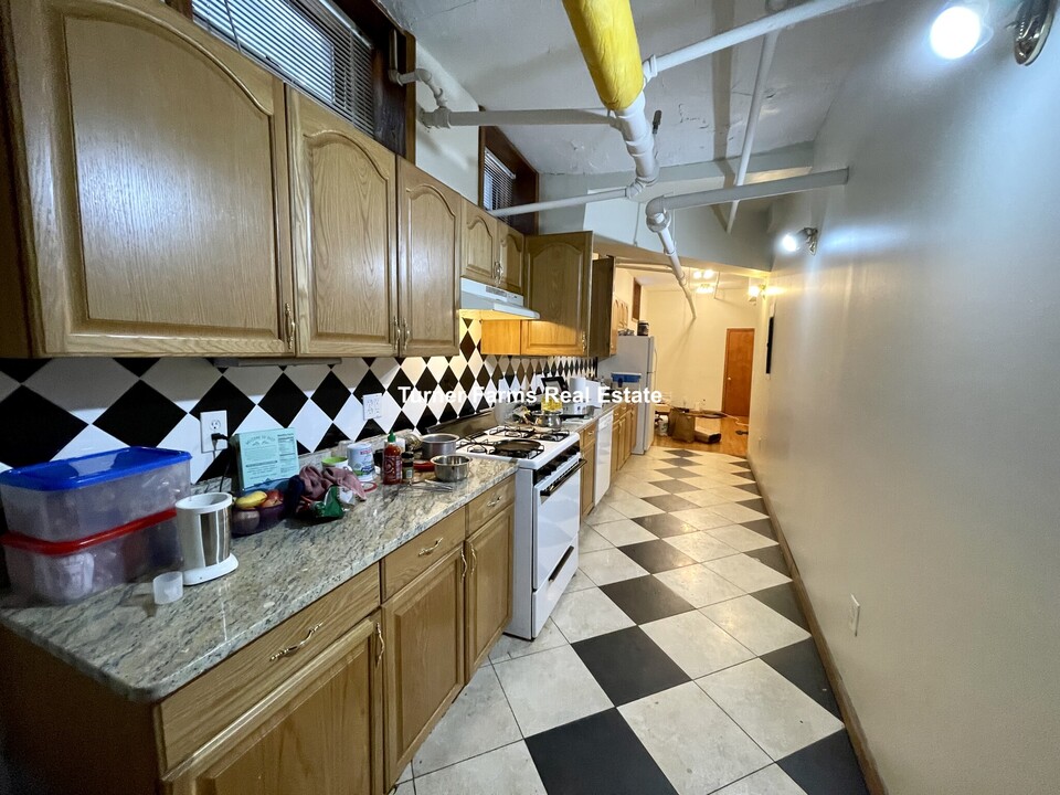 81-87 Saint Stephen St, Unit 3 in Boston, MA - Building Photo