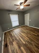 205 S Maple St in Paola, KS - Building Photo - Building Photo