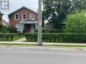 27 Grove St in Belleville, ON - Building Photo