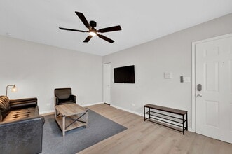 1848 S Fairfield Ave, Unit 1848-1W in Chicago, IL - Foto de edificio - Building Photo