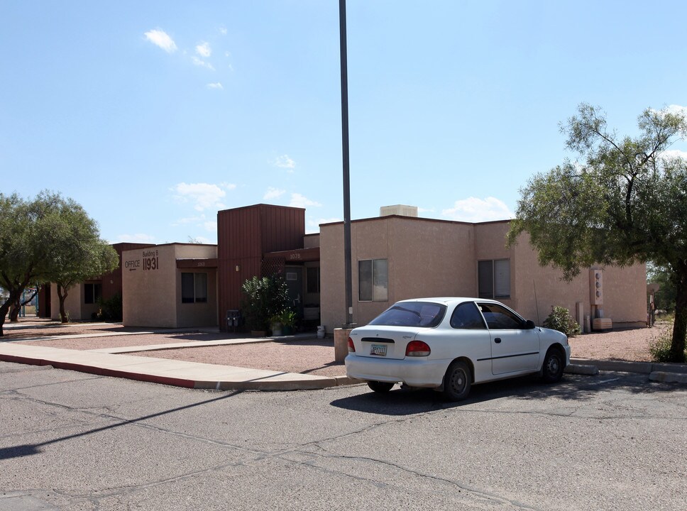 El Memorial De Don Frew in Marana, AZ - Foto de edificio