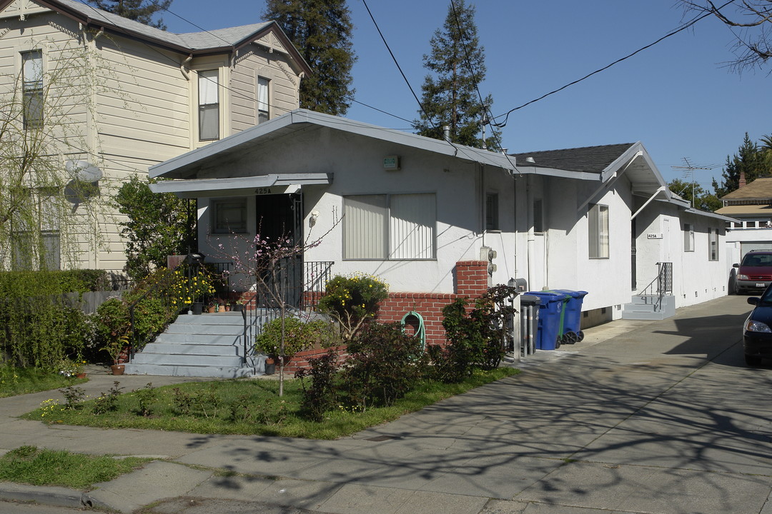 425-B Taylor Ave in Alameda, CA - Building Photo