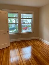 21 Moraine St, Unit 21 in Boston, MA - Foto de edificio - Building Photo