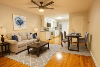 420 Woodward Rd in North Providence, RI - Building Photo - Building Photo