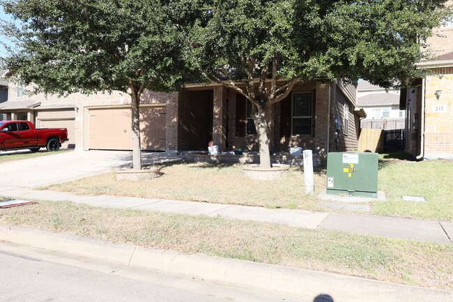 208 Golden Vista in Cibolo, TX - Building Photo - Building Photo