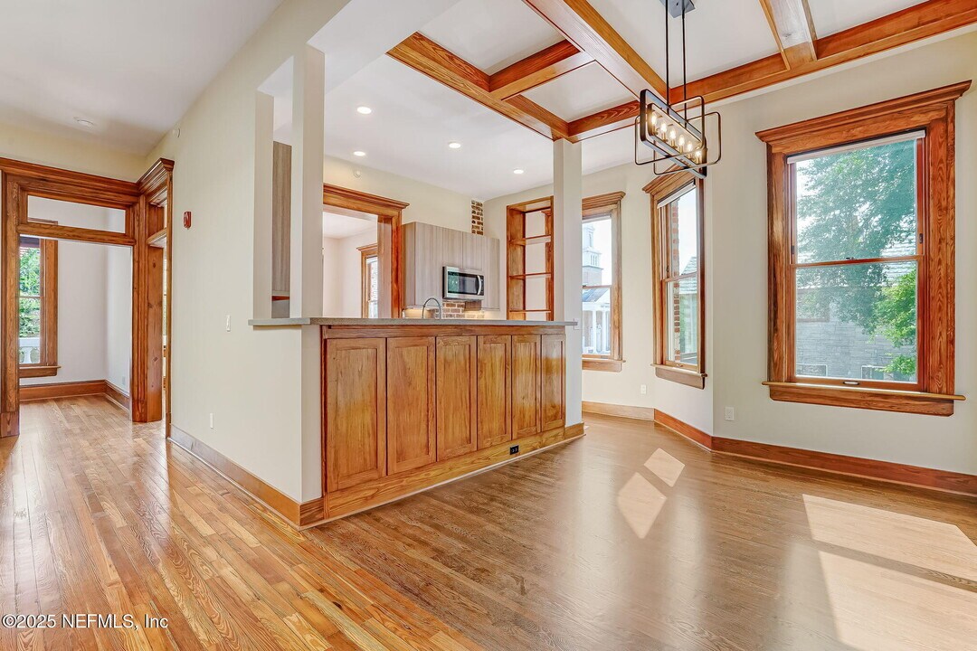 122 E Duval St in Jacksonville, FL - Building Photo