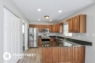 210 Wenona Dr in Washington, MO - Building Photo - Building Photo